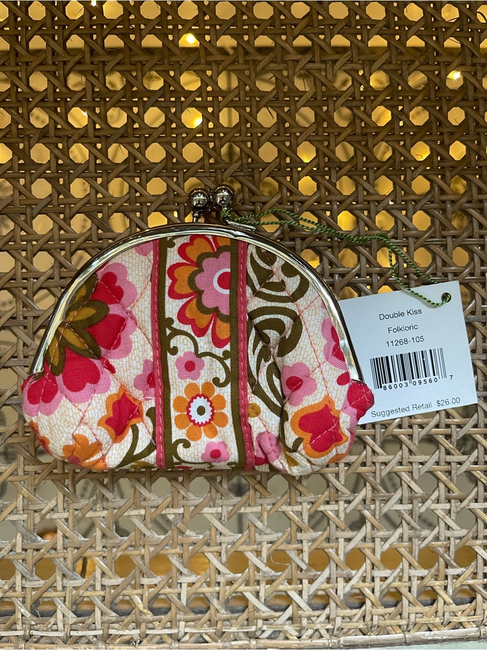 Vera Bradley Vintage “Folkloric” Pink Floral Quilted Kiss-Lock Coin Purse NWT - Picture 3 of 7